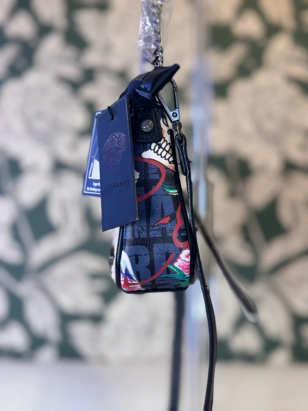 Ed Hardy Nwt Straw Crossbody Bag with Black Trims and Floral Patchwork - Picture 4 of 8